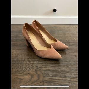 Marc Fisher pink tan suede mid heel pumps